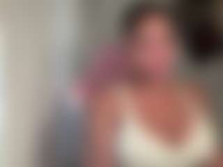 Live cam show with Sweet Stufff - Spank Latina on Hubzter Live
