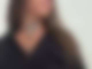 BellaSky's Live Sex Cam Show