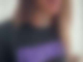 BellaSky's Live Sex Cam Show