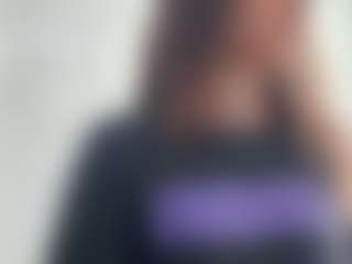 BellaSky's Live Sex Cam Show