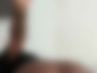 BellaSky's Live Sex Cam Show