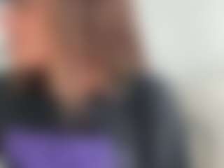BellaSky's Live Sex Cam Show