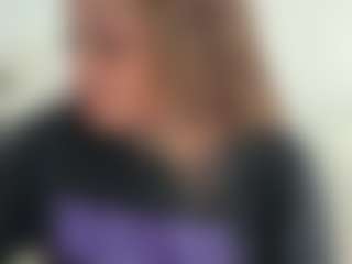BellaSky's Live Sex Cam Show