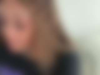 BellaSky's Live Sex Cam Show