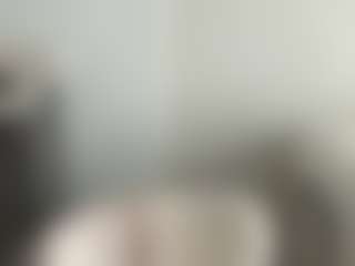 BellaSky's Live Sex Cam Show
