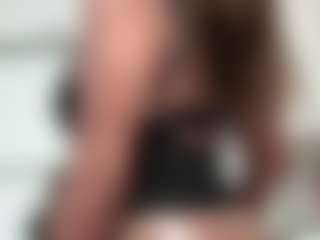 BellaSky's Live Sex Cam Show