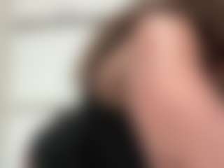 BellaSky's Live Sex Cam Show