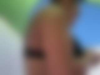 BellaSky's Live Sex Cam Show