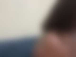 Live cam show with BellaSky - Brown Eyes Ebony on EXY