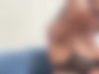BellaSky's Live Sex Cam Show