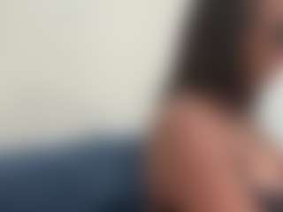 BellaSky's Live Sex Cam Show
