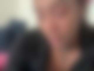 BellaSky's Live Sex Cam Show