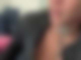 BellaSky's Live Sex Cam Show