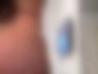 BellaSky's Live Sex Cam Show