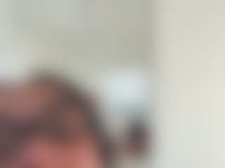 BellaSky's Live Sex Cam Show