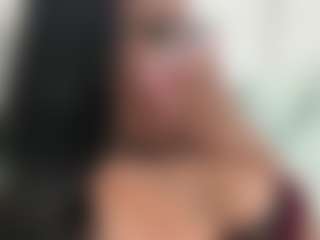 BellaSky's Live Sex Cam Show