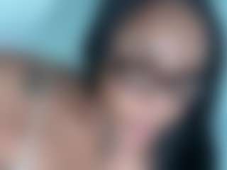 BellaSky's Live Sex Cam Show