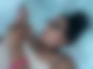 BellaSky's Live Sex Cam Show