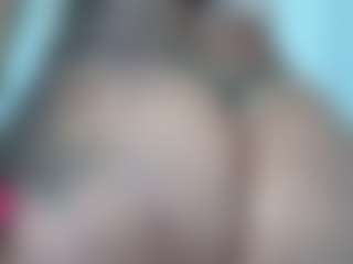 BellaSky's Live Sex Cam Show