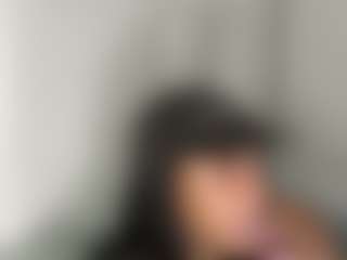 Live cam show with BellaSky - Brown Eyes on Camming Site