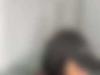 BellaSky's Live Sex Cam Show