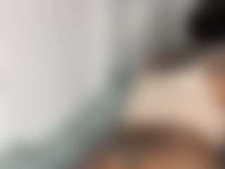 BellaSky's Live Sex Cam Show