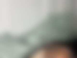 BellaSky's Live Sex Cam Show
