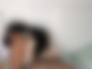 BellaSky's Live Sex Cam Show