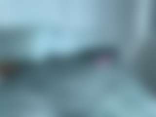 BellaSky's Live Sex Cam Show