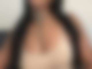 BellaSky's Live Sex Cam Show