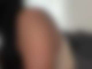 BellaSky's Live Sex Cam Show