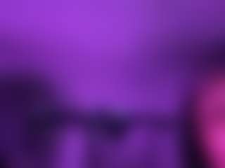 BellaSky's Live Sex Cam Show