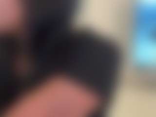 BellaSky's Live Sex Cam Show