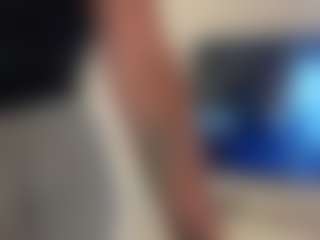 BellaSky's Live Sex Cam Show