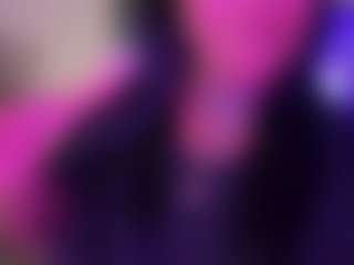 BellaSky's Live Sex Cam Show