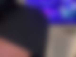 BellaSky's Live Sex Cam Show