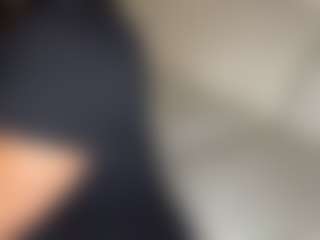 BellaSky's Live Sex Cam Show