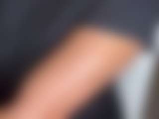 BellaSky's Live Sex Cam Show