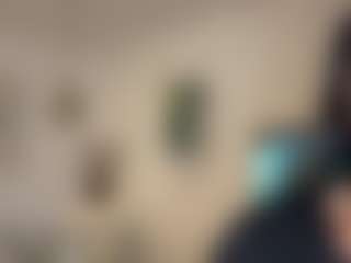 BellaSky's Live Sex Cam Show