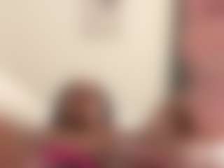 BellaSky's Live Sex Cam Show