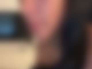 BellaSky's Live Sex Cam Show