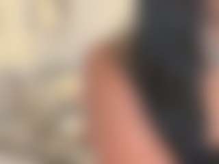 BellaSky's Live Sex Cam Show