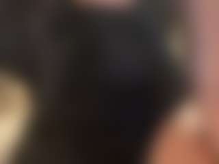 BellaSky's Live Sex Cam Show