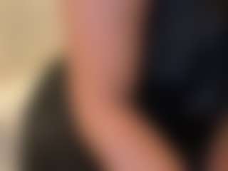 BellaSky's Live Sex Cam Show