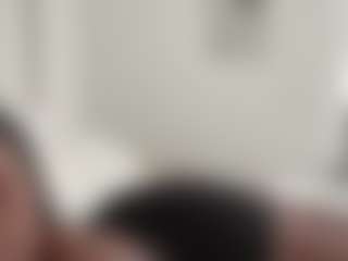BellaSky's Live Sex Cam Show