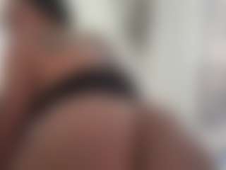 BellaSky's Live Sex Cam Show