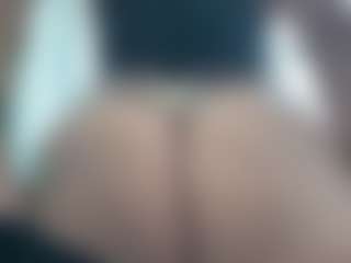 BellaSky's Live Sex Cam Show