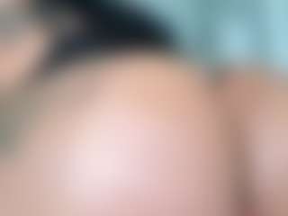 BellaSky's Live Sex Cam Show