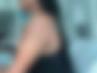 BellaSky's Live Sex Cam Show