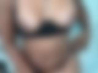 BellaSky's Live Sex Cam Show